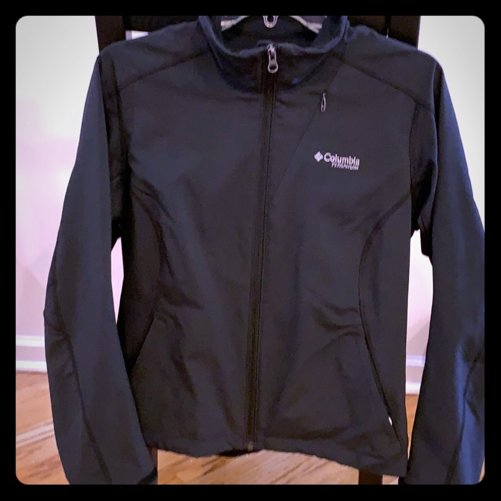Columbia black lightweight jacket/shell